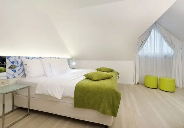Premium Double Room (2 Adults + 1 Child)