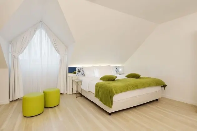 Premium Double Room (2 Adults + 1 Child)