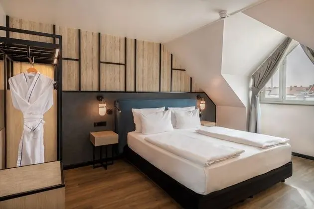 Premium Double Room (3 Adults)