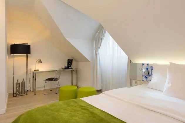 Premium Double Room (3 Adults)