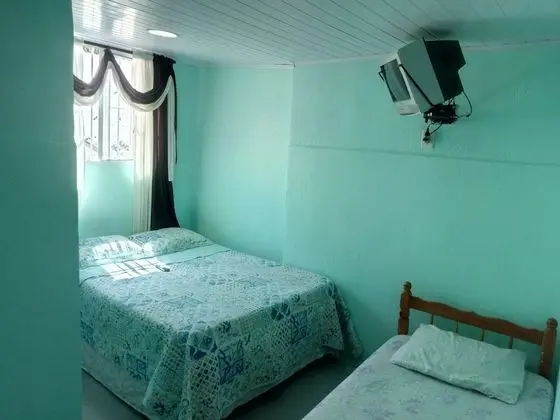 Üç Kişilik Oda