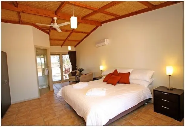 Deluxe Tek Büyük Yataklı Oda, Sigara İçilmez, Balkon (Deluxe Cabin)