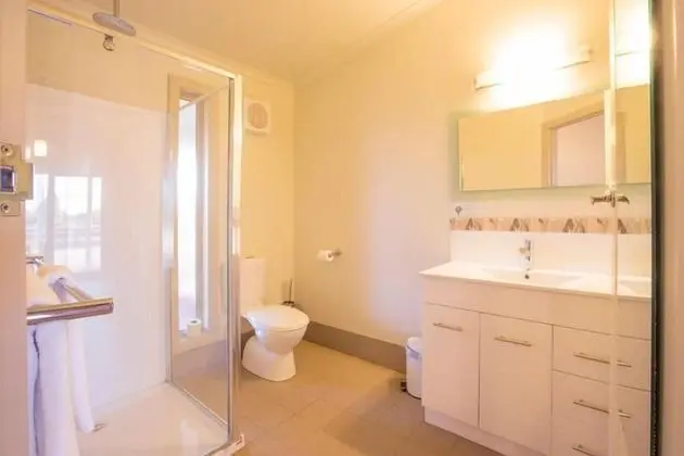 Deluxe Tek Büyük Yataklı Oda, Sigara İçilmez, Balkon (Deluxe Cabin)
