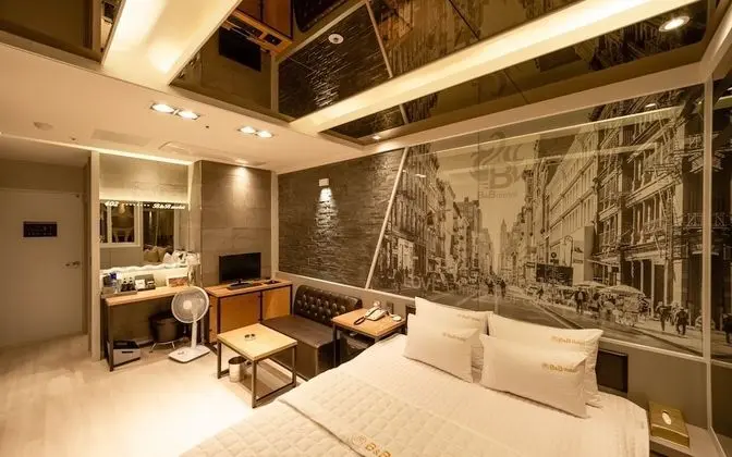 Oda (General Room A (65-inch TV))