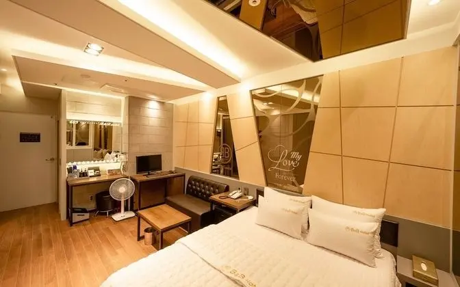 Oda (General Room A (65-inch TV))