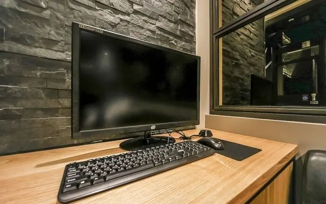 Oda (General Room A (65-inch TV))