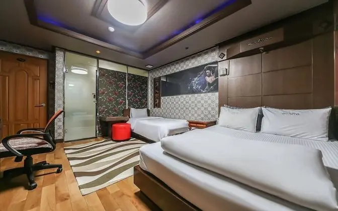 Oda (E N TIC-Plus Room (Queen Bed/1 room w)