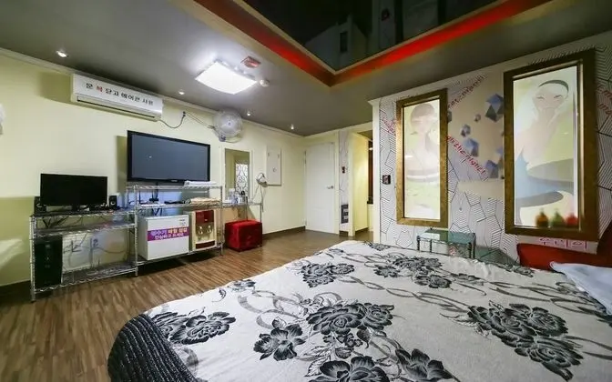 Oda (Special room (mirror room bicycle not)