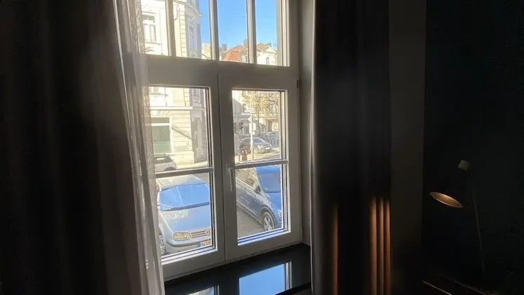City Tek Büyük Yataklı Oda