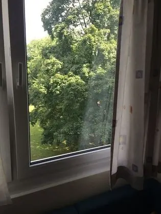 Economy Tek Büyük Yataklı Oda