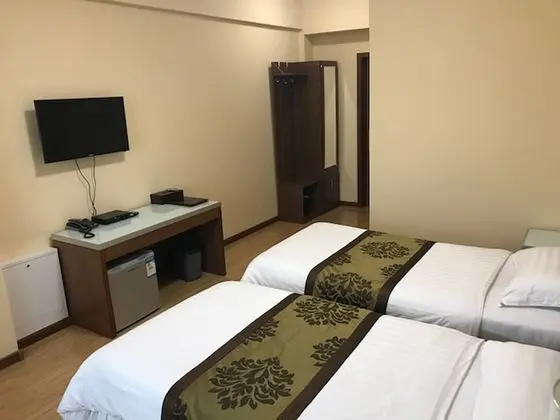 İki Ayrı Yataklı Oda, Sigara İçilebilir