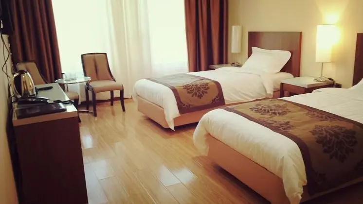 İki Ayrı Yataklı Oda, Sigara İçilebilir