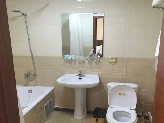 Oda, 1 Büyük (Queen) Boy Yatak