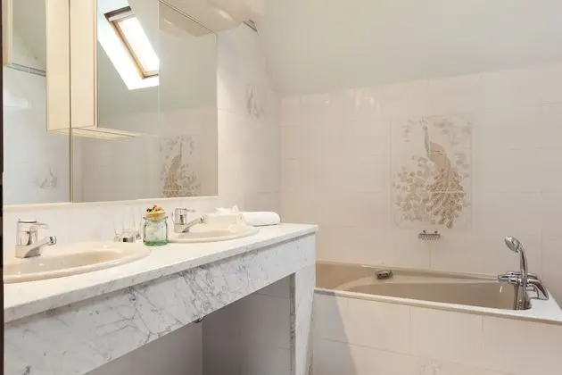 Deluxe Tek Büyük Yataklı Oda, Balkon, Resort Manzaralı