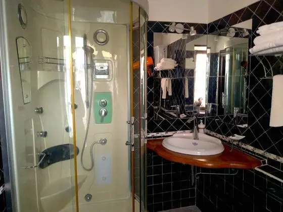 Superior Tek Büyük Yataklı Oda