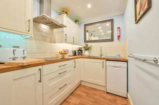 Deluxe Apart Daire, Banyolu/Duşlu