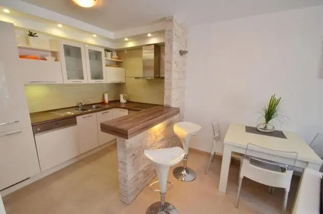 Standard Apart Daire, Havuz Kullanımı, Koy Manzaralı