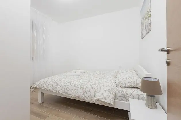 Comfort Apart Daire, Bahçe Manzaralı