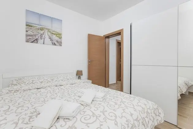 Comfort Apart Daire, Bahçe Manzaralı