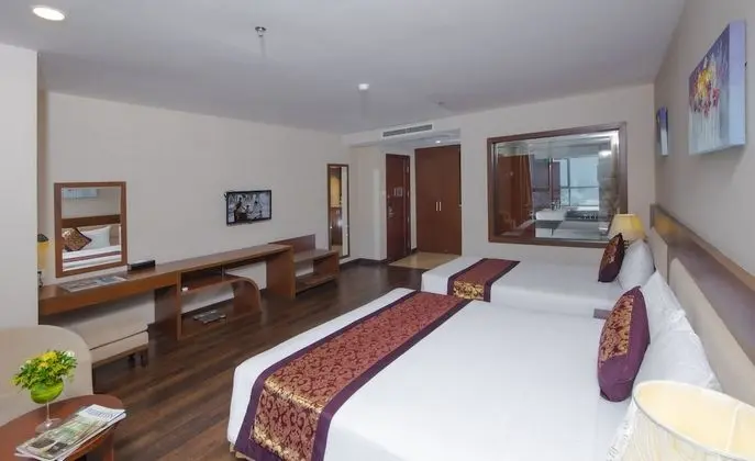 Deluxe Üç Kişilik Oda, Şehir Manzaralı