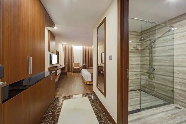 Deluxe Tek Büyük Yataklı Oda