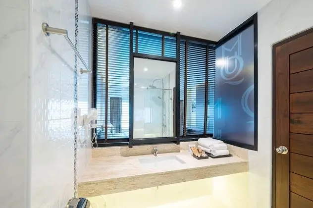 Deluxe Tek Büyük veya İki Ayrı Yataklı Oda, 1 Yatak Odası, Sigara İçilmez, Banyolu/Duşlu