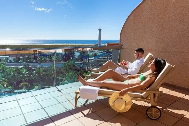 Superior Tek Büyük Yataklı Oda, Balkon, Okyanus Manzaralı
