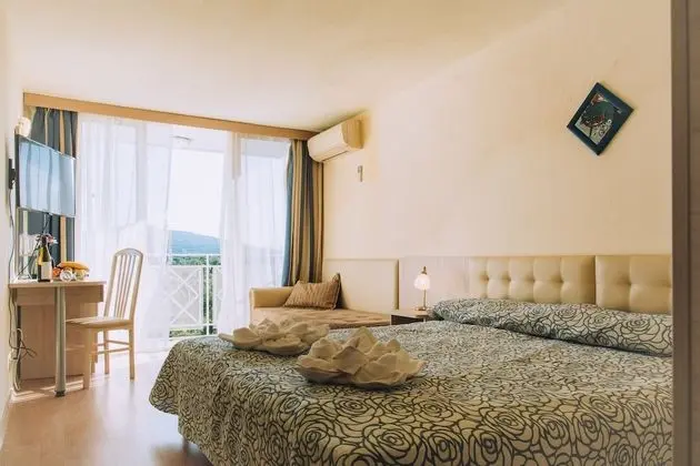 Tek Büyük Yataklı Oda, Park Manzaralı