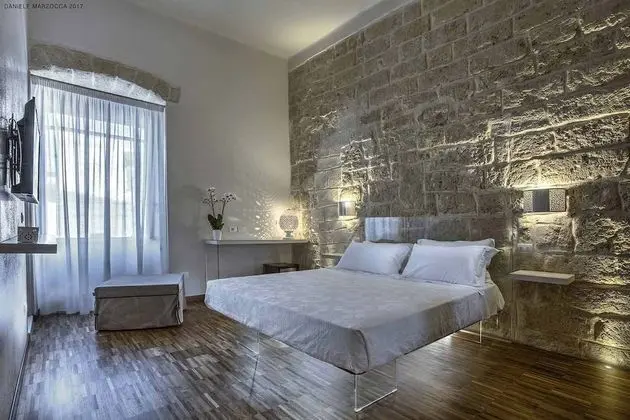 Deluxe Tek Büyük Yataklı Oda (Bianca)