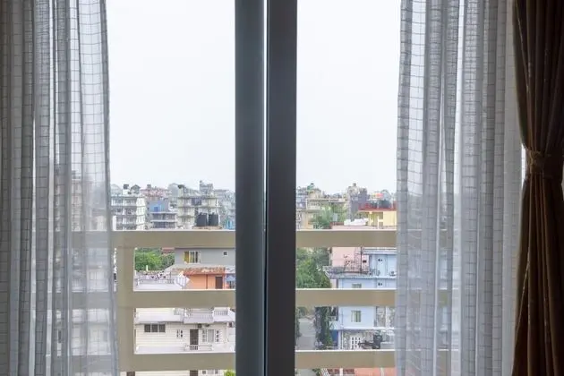 Deluxe Üç Kişilik Oda, Birden Çok Yatak, Balkon, Şehir Manzaralı