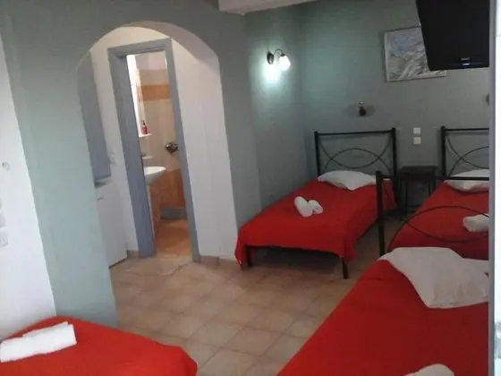 Dört Kişilik Oda, Havuz Manzaralı