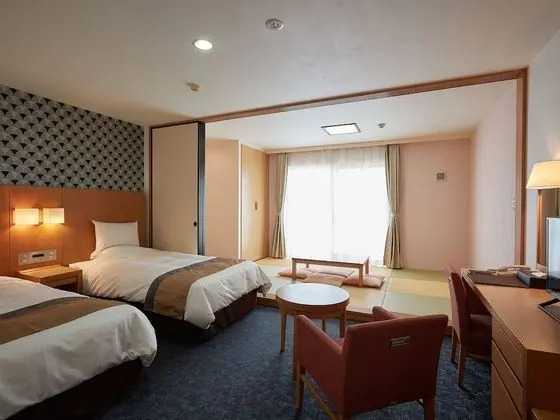 Standard Oda, Sigara İçilmez (Japanese Western Room, 42 m2)