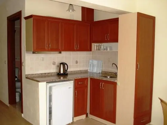 Apartment, Havuz Manzaralı