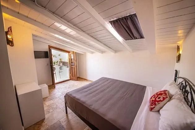 Çatı Katı Standart Oda, Dağ veya Havuz Manzaralı