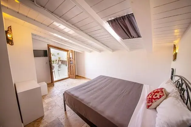 Çatı Katı Standart Oda, Dağ veya Havuz Manzaralı