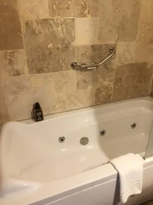 Suite, Havuz Manzaralı, Şömineli ve Jakuzili