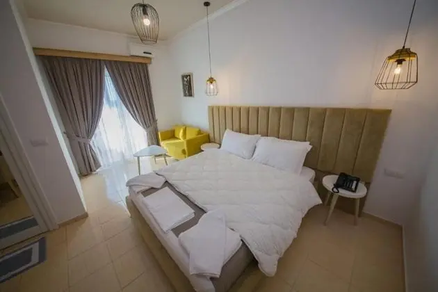 Tek Büyük Yataklı Oda, Balkon