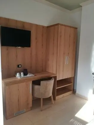 Tek Büyük Yataklı Oda, Balkon