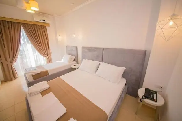 Üç Kişilik Oda, Balkon