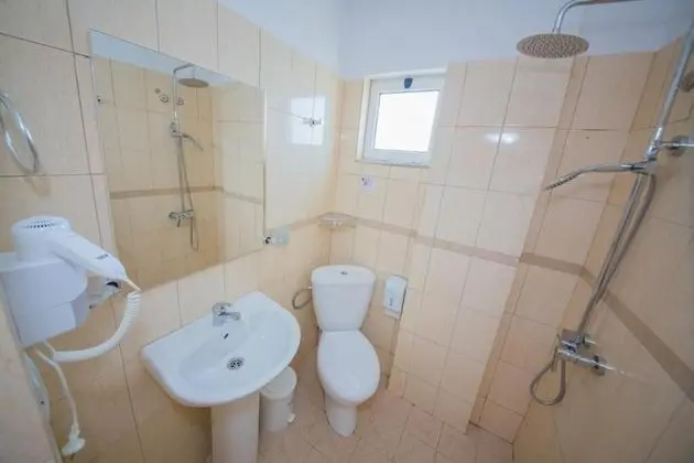 Üç Kişilik Oda, Balkon