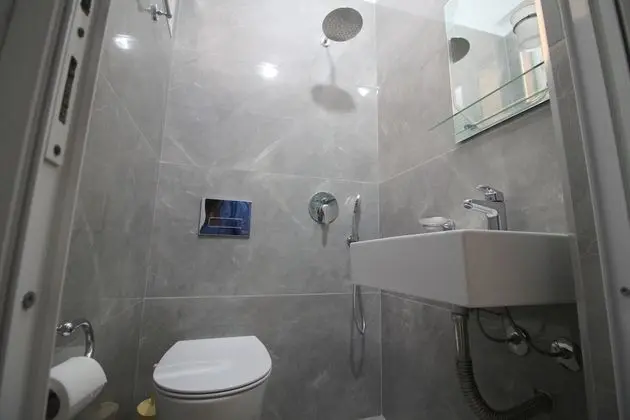 Tek Büyük Yataklı Oda