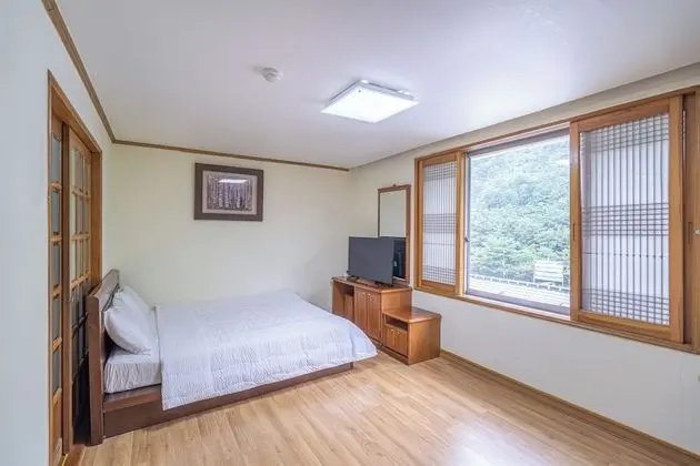 P02) Bed Pension for 4 people (Kitchenette)