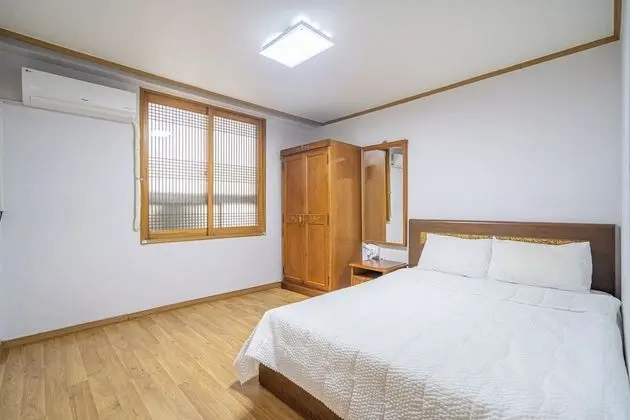 P03) Pension Room for 5 people (Kitchenette)