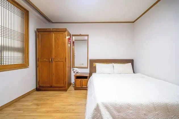 P03) Pension Room for 5 people (Kitchenette)