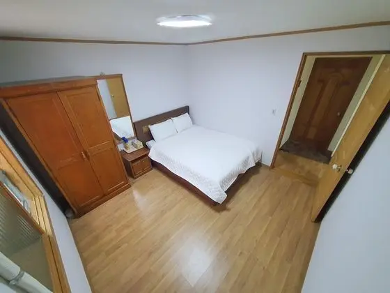 P03) Pension Room for 5 people (Kitchenette)