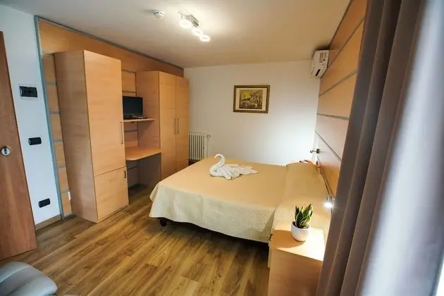 Tek Büyük Yataklı Oda