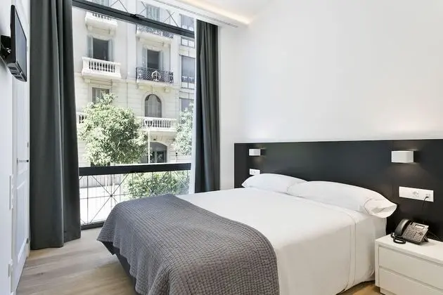 Superior Apartment, 2 Bedrooms, 1 or 2 Bathrooms