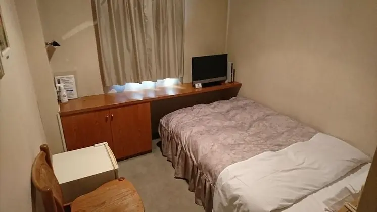 Tek Kişilik Oda, Sigara İçilmez
