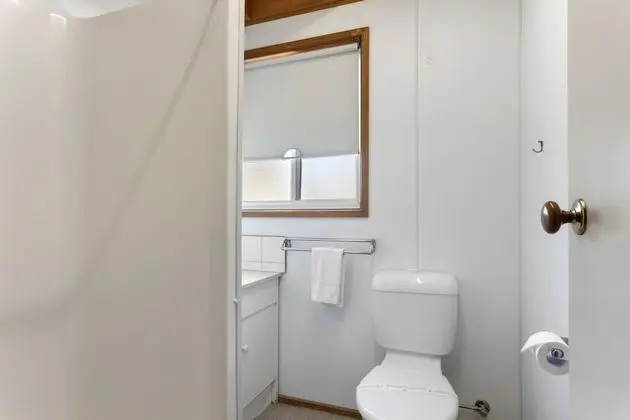 Budget Cabin- 4 Berth