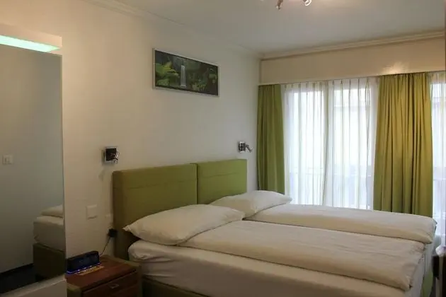 Standard Tek Büyük Yataklı Oda, Şehir Manzaralı